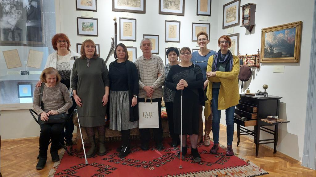 Slepi i slabovidi posetili Narodni muzej Zrenjanin