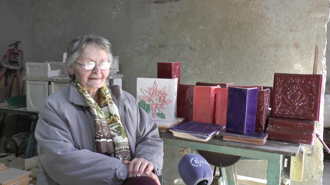 A Mirić család a cserépkályhák készítésének és építésének mesterségét ápolja