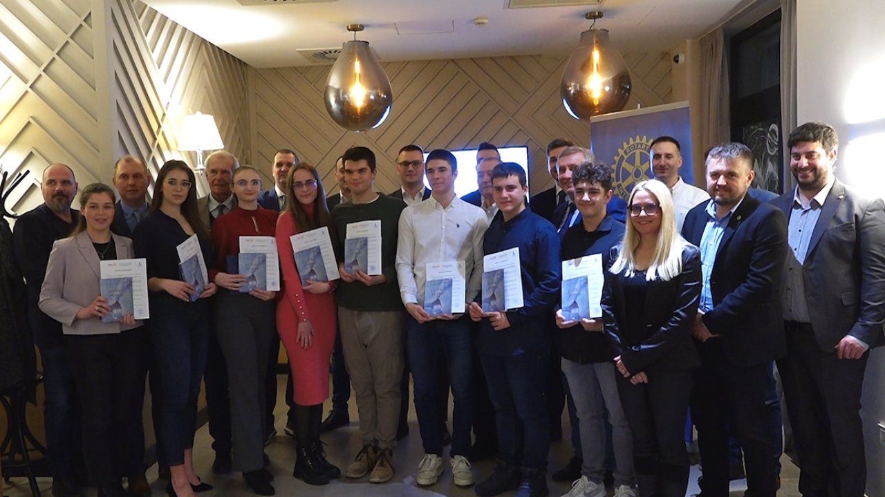 Rotari klub dodelio stipendije studentima i srednjoškolcima