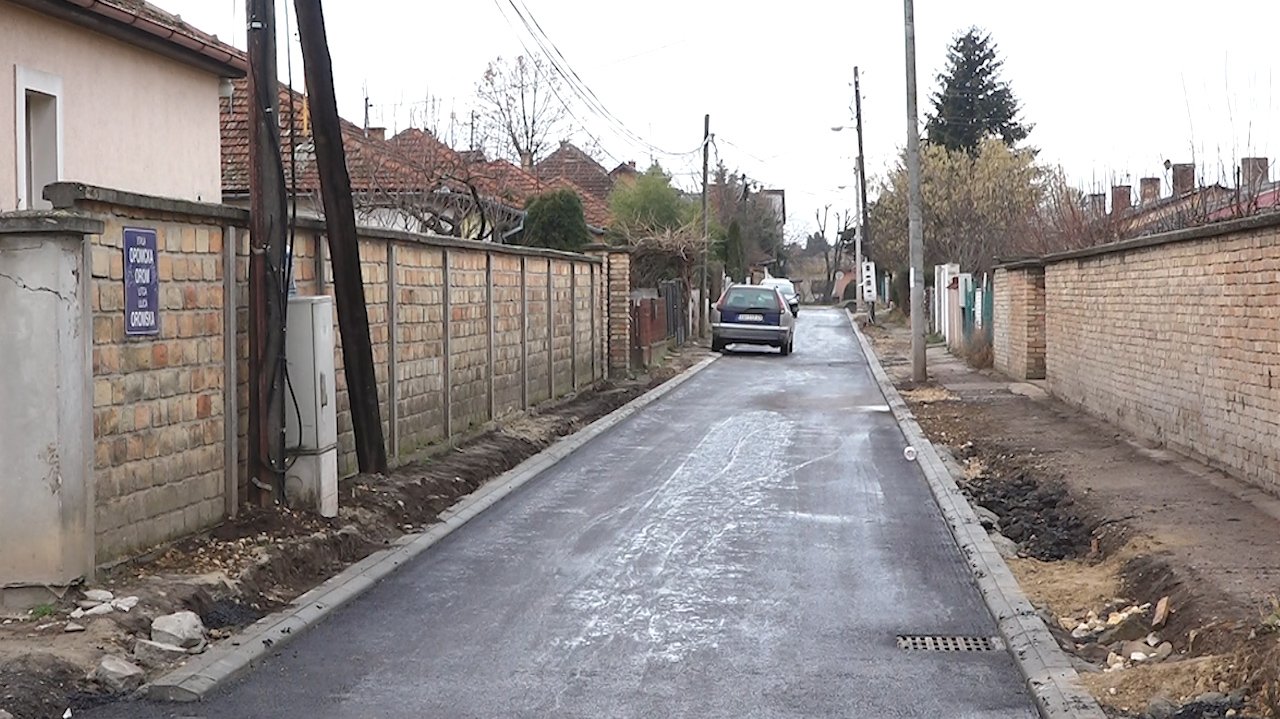 Rešen problem stanovnika Oromske – asfalt zamenio blato