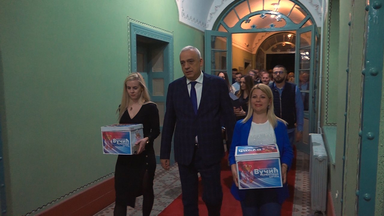 Koalicija „Aleksandar Vučić-Subotica sutra” prva predala listu za lokalne izbore