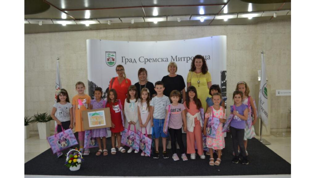 Gradonačelnica Sremske Mitrovice ugostila mališane iz PU “Stonogica”