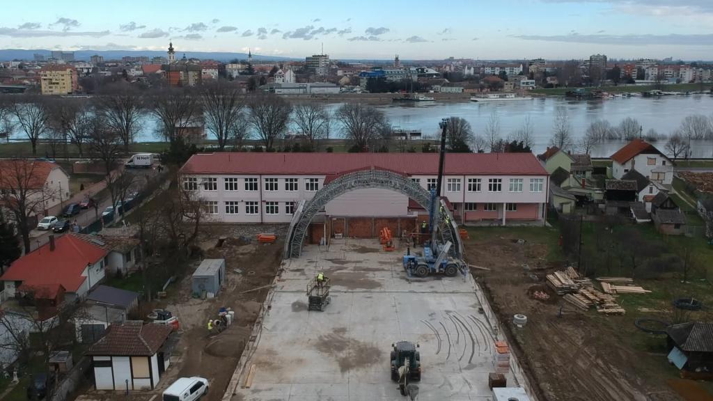 Radovi na izgradnji sale za fizičko u Mačvanskoj Mitrovici predviđenom dinamikom teku 