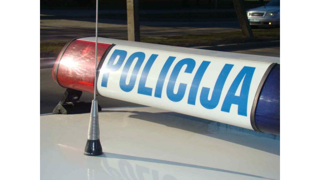 Policija zaustavila vozača u Rumenačkoj, on potpuno pijan za volanom