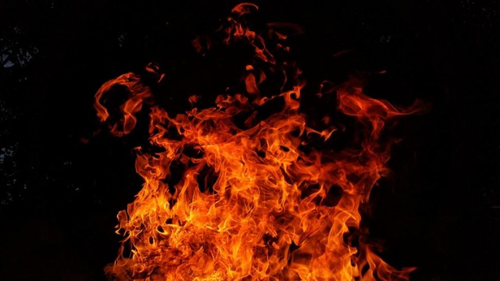 Požar u Novom Sadu ugašen – Nema žrtava, pričinjena velika materijala šteta