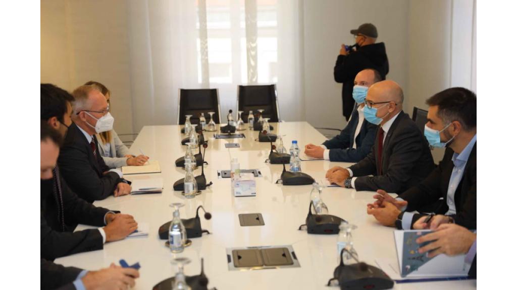 Gradonačelnik se sastao sa šefom Misije OEBS u Srbiji
