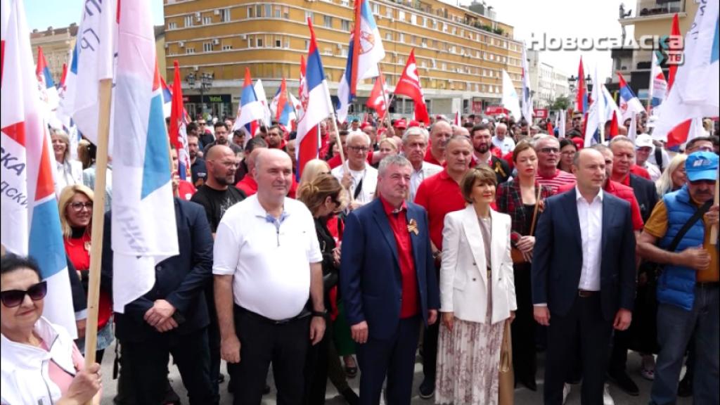 Predstavnici liste „Aleksandar Vučić- Novi Sad sutra“ obeležili Dan pobede nad fašizmom na Trgu slobode