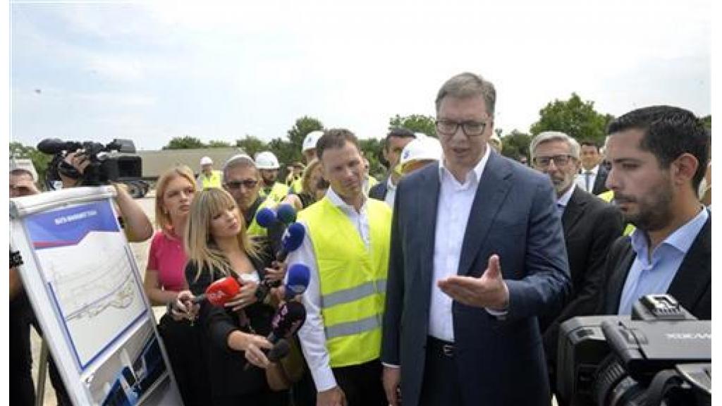 Vučić: Uprkos krizi, nismo obustavili nijedan infrastrukturni projekat