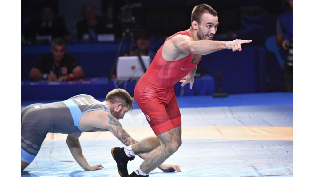 Srpski rvači Sebastijan Nađ (63 kg) i Mate Nemeš (67 kg) plasirali su u finale Svetskog prvenstva