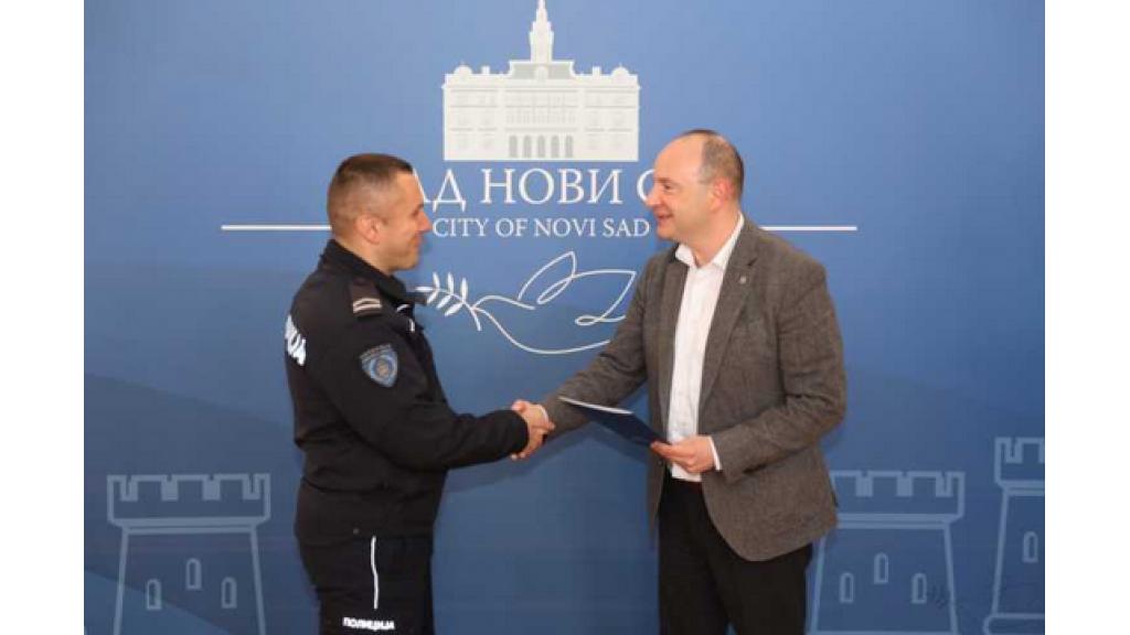 Uručene nagrade Grada Novog Sada službenicima Policijske uprave