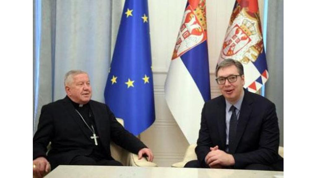 Vučić primio u oproštajnu posetu nadbiskupa Hočevara