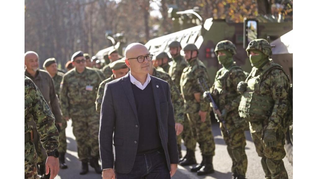 Vučević: Trebalo bi razgovarati o vraćanju služenja vojnog roka