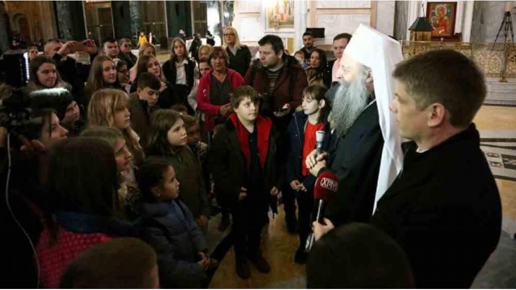 Patrijarh Porfirije primio srpsku decu iz Slovenije u hramu Svetog Save