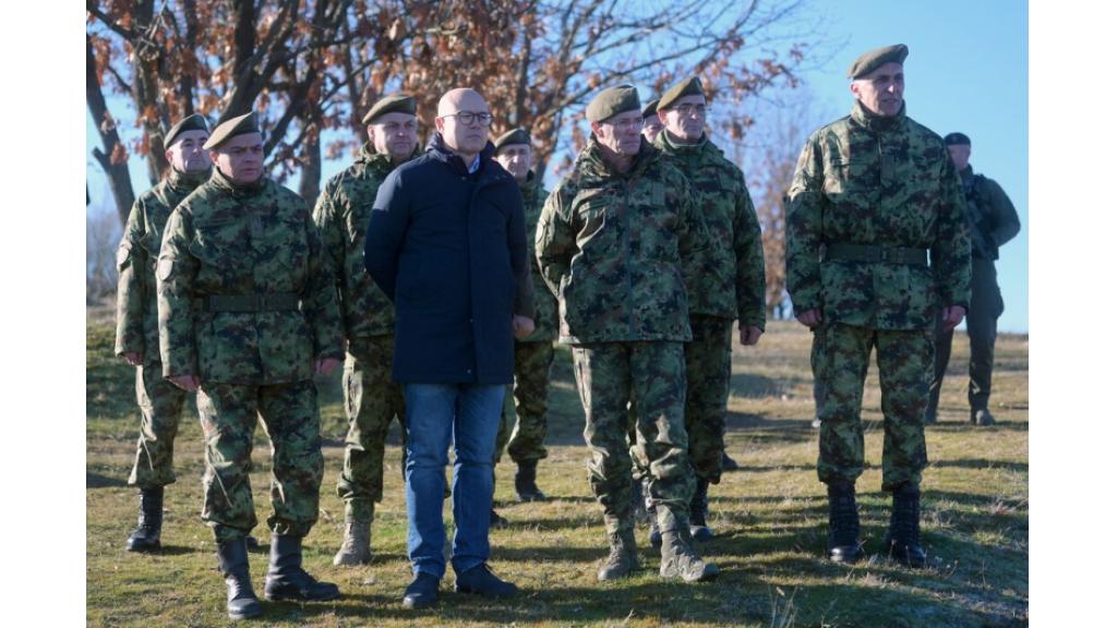 Ministar Vučević i general Mojsilović na Božić sa pripadnicima Vojske Srbije
