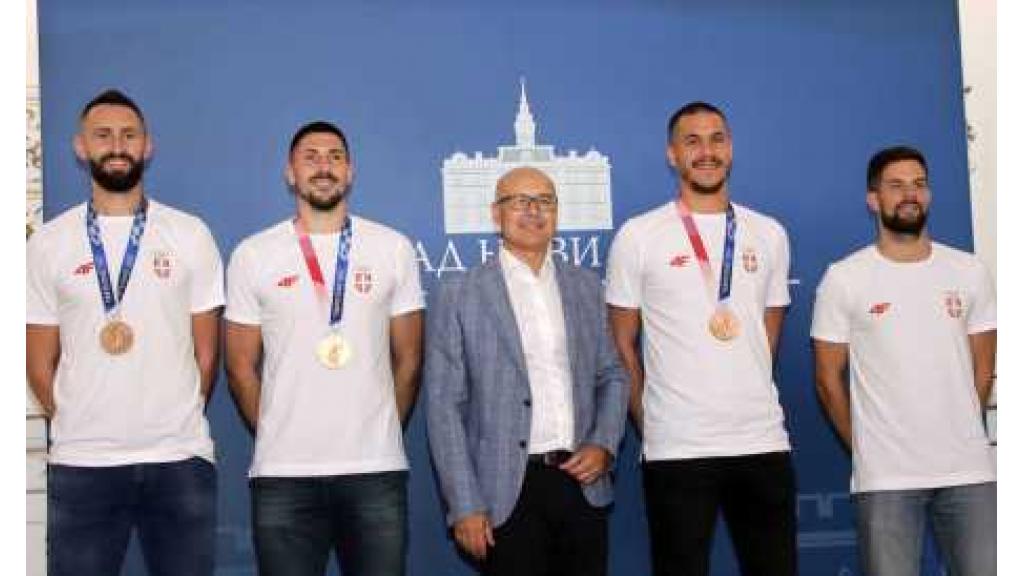 Osvajači olimpijske medalje u basketu kod gradonačelnika