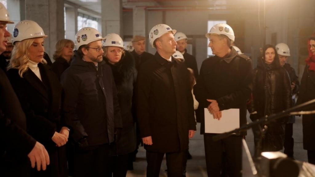 Gradonačelnik Đurić obišao je radove na izgradnji vrtića na Grbavici