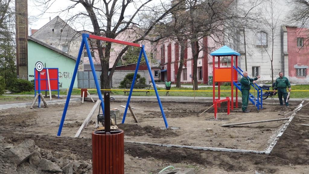 Počela izgradnja dečijeg igrališta u Sivcu