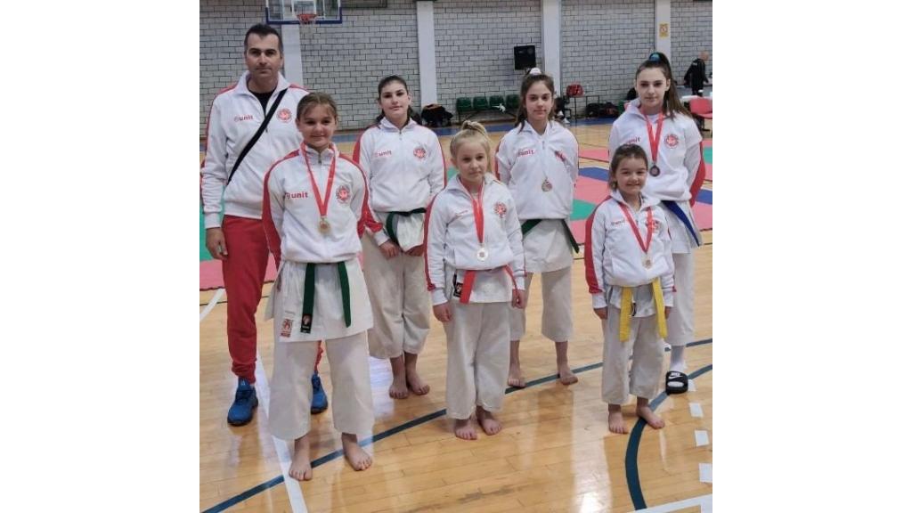 Pet medalja za karate klub Master T&M na prvenstvu Vojvodine