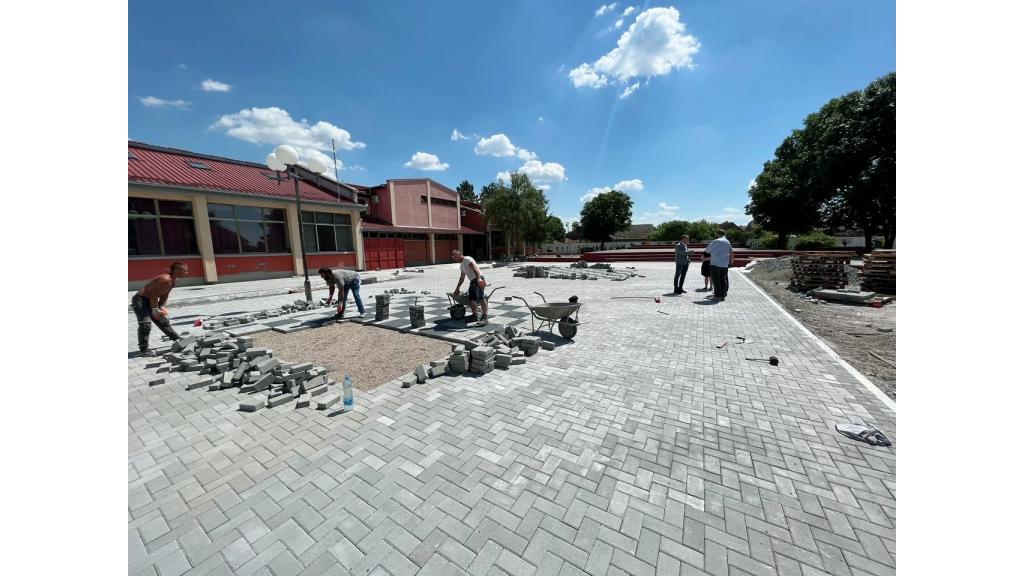 Rekonstrukcija školskog dvorišta privodi se kraju