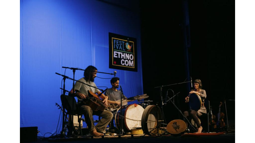 Druge večeri 18. Ethno.com festivala, u petak, 1. oktobra u Dvorani Kulturnog centra, nastupila su dva sastava – Rođenice iz Srbije i Širom iz Slovenije.
