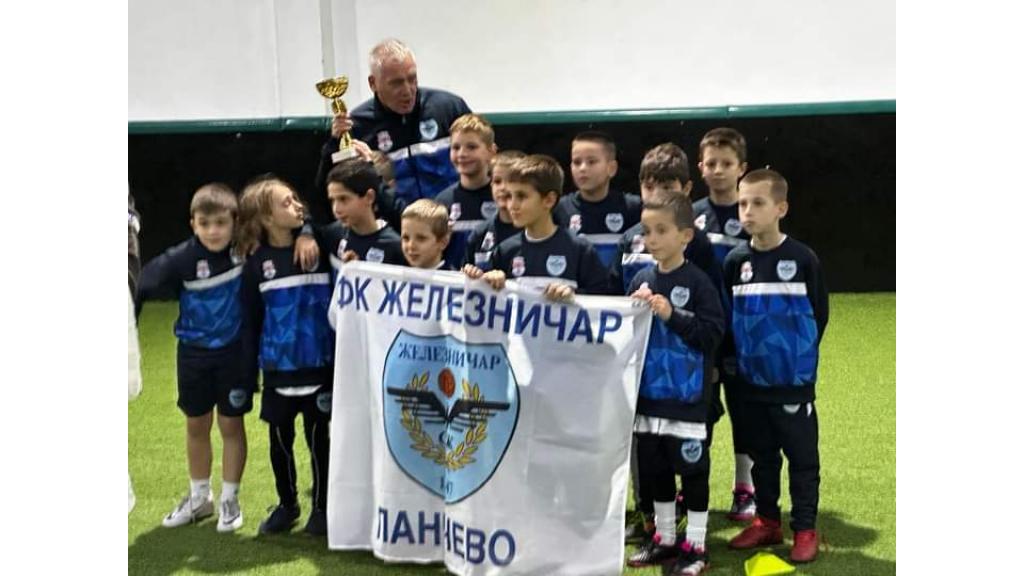 Škola fudbala Železničara osvojila prvo mesto na „Zimskom kupu“