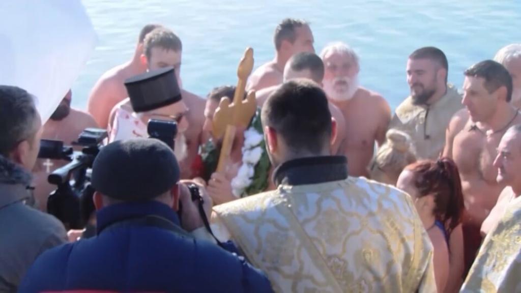 12. tradicionalno Bogojavljensko plivanje za časni krst u Vršcu