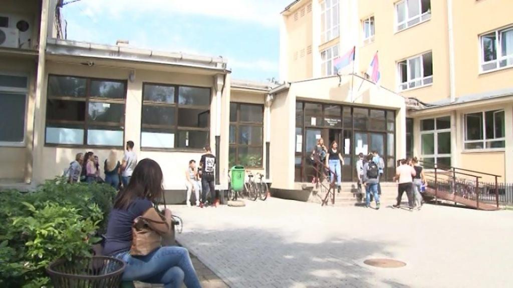 Ekonomska škola dobila sredstva od grada Pančeva za nove kompjutere