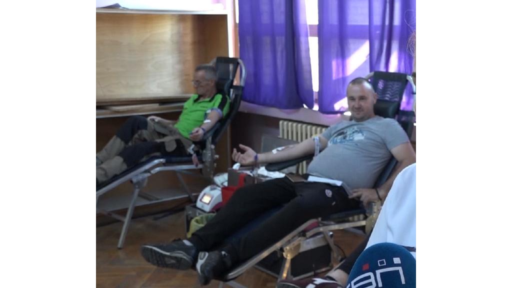 Akciji dobrovoljnog davanja krvi u Beloj Crkvi  odazvalo se stotinak humanih ljudi