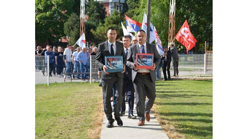 Naprednjaci i njihovi koalicioni partneri prvi predali Izbornu listu „Aleksandar Vučić – Opovo sutra“