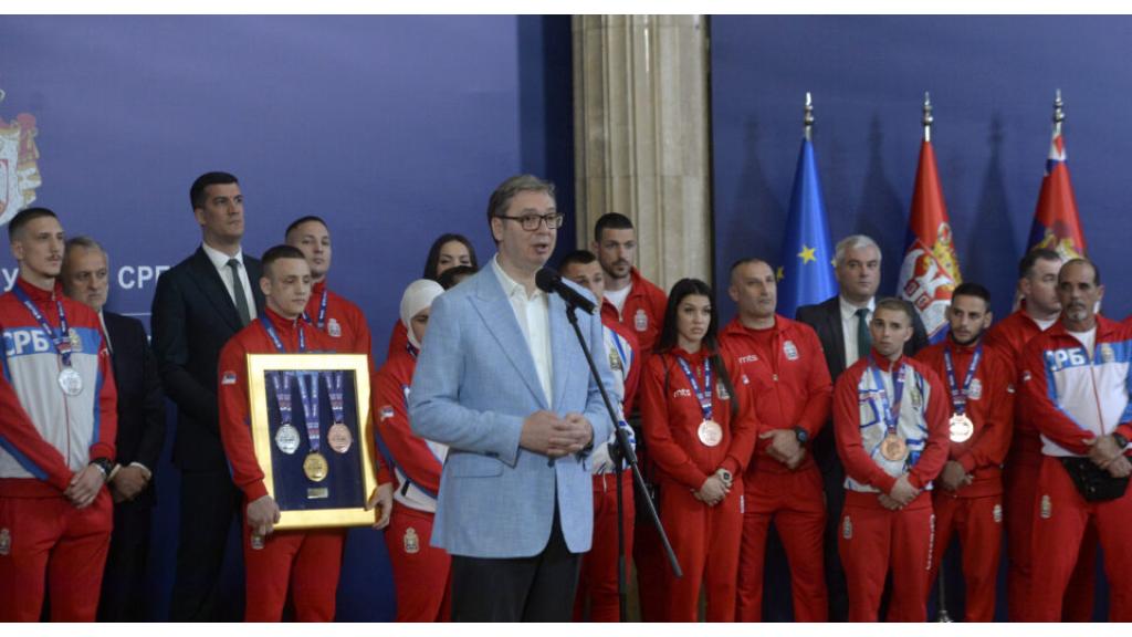 Predsednik Vučić ugostio boksersku reprezentaciju Srbije posle istorijskog uspeha na Evropskom prvenstvu