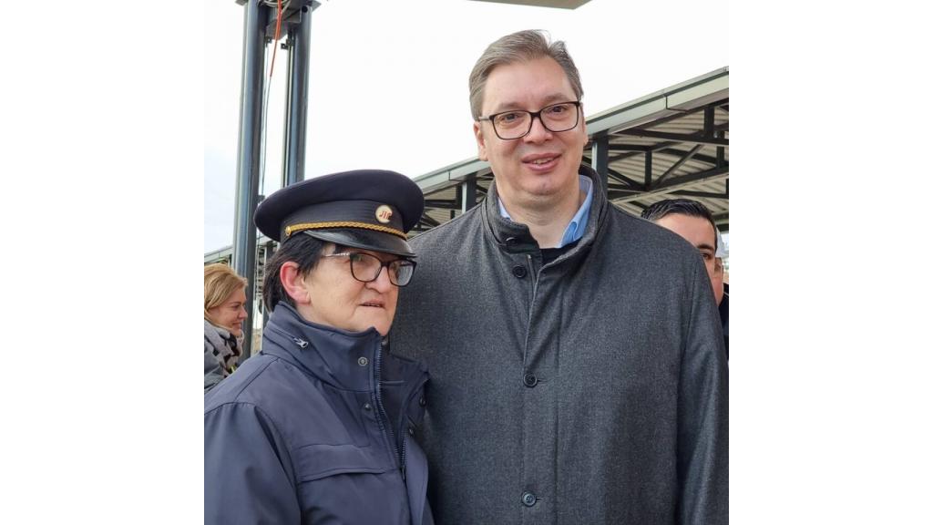 Vučić obišao novu železničku stanicu u Inđiji