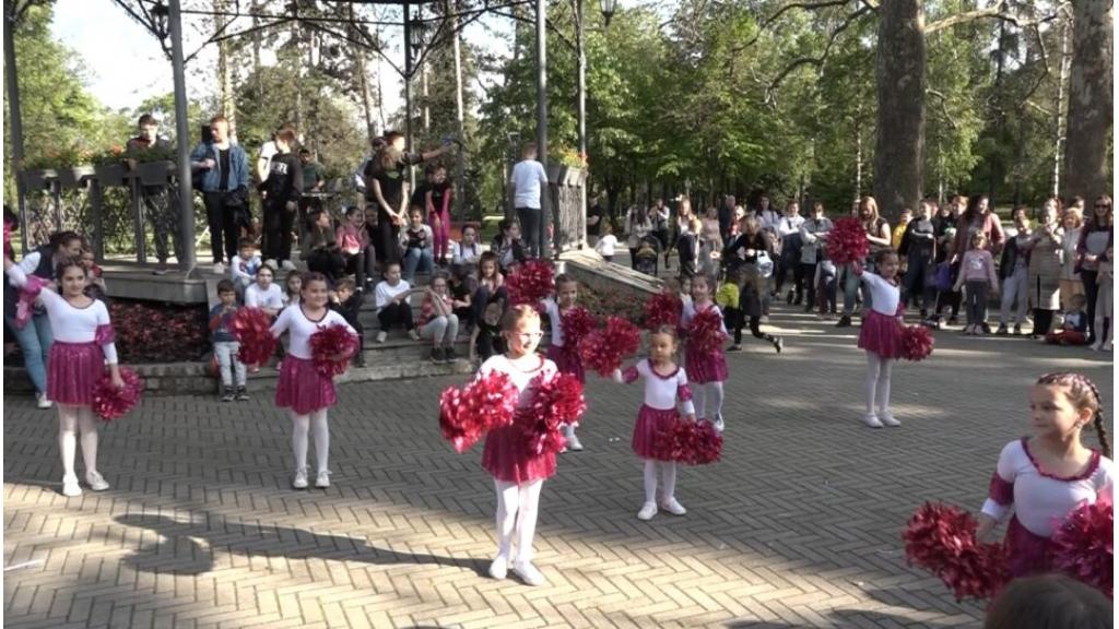 Svetski dan igre „okupio“ ljubitelje muzike u Narodnoj bašti