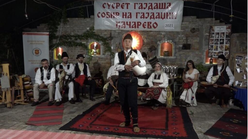 Održana manifestacija „Susreti gajdaša“ u Kačarevu
