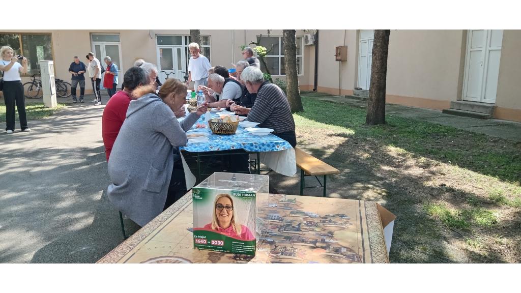 Održana humanitarno gastronomska akcija penzionera u Ravnom Topolovcu