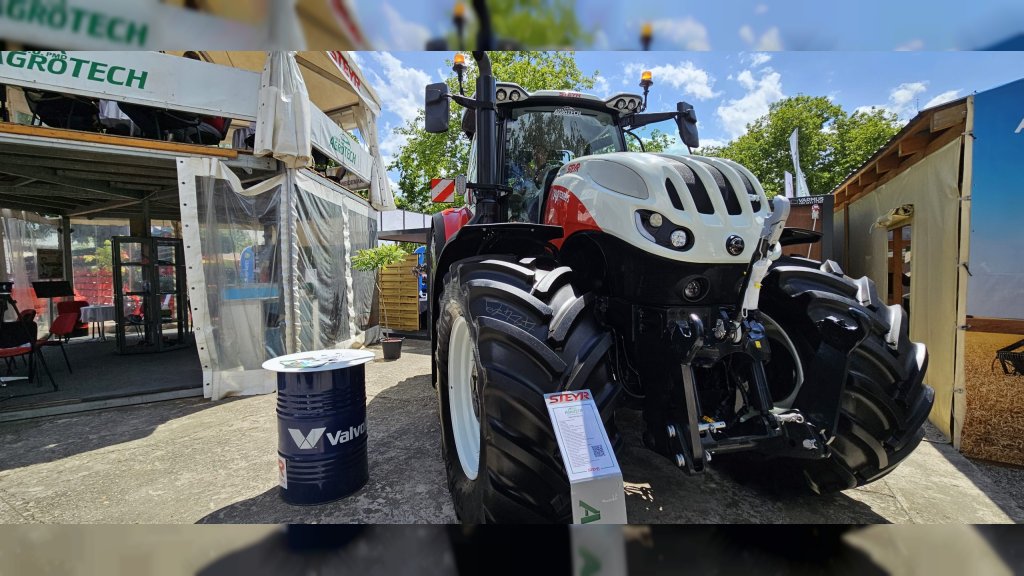 Kompanija „Agrotech“ predstavila najskuplji traktor, novi brend i sajamske popuste