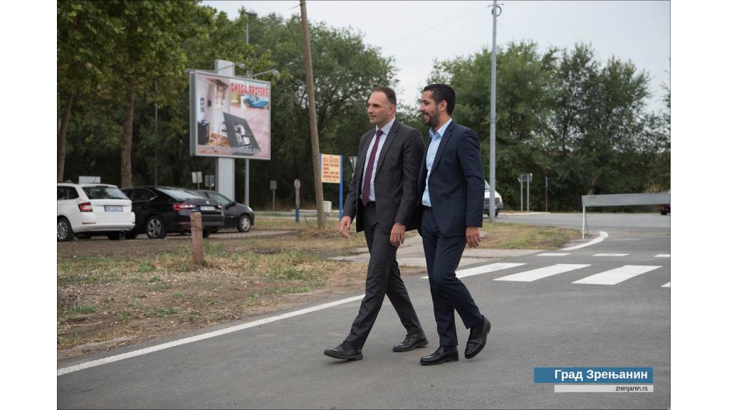 Ministar Tomislav Momirović i gradonačelnik Simo Salapura otvorili još jedan deo obilaznice oko Zrenjanina