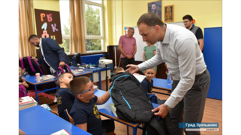 Gradonačelnik posetio osnovnu školu „Đura Jakšić“ u Zrenjaninu