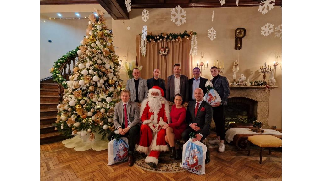 Otvoreno Deda Mrazovo novogodišnje selo u Srpskoj Crnji