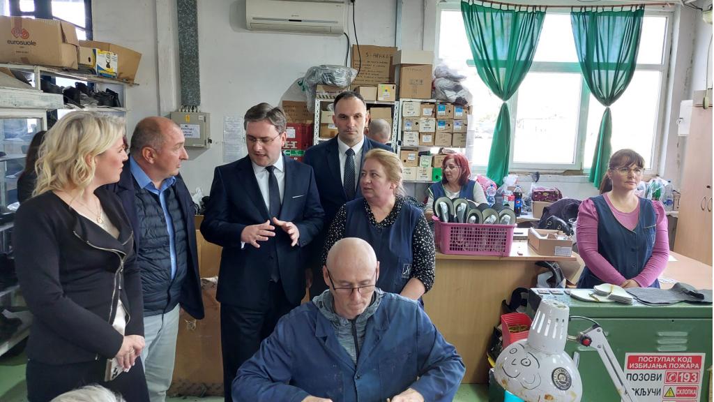 Ministar Selaković  u Zrenjaninu, posetio preduzeće „Stil“