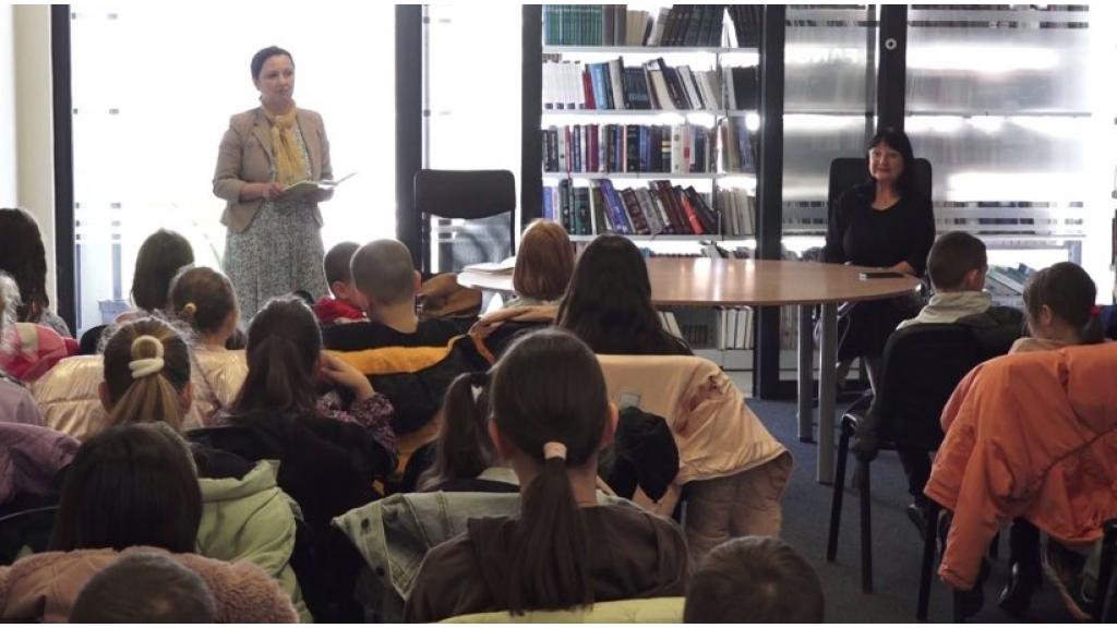 Druženje učenika sa pesnikinjom za decu Tatjanom Pupovac