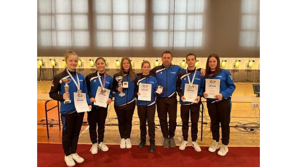 Pet medalja na prvenstvu Srbije za kadete i mladje juniore za novu generaciju Jedinstva