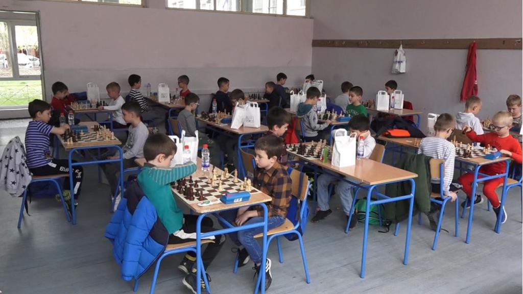 PRAZNIK ŠAHA U STAROJ PAZOVI: Preko 800 dece na školskom šahovskom prvenstvu Srbije