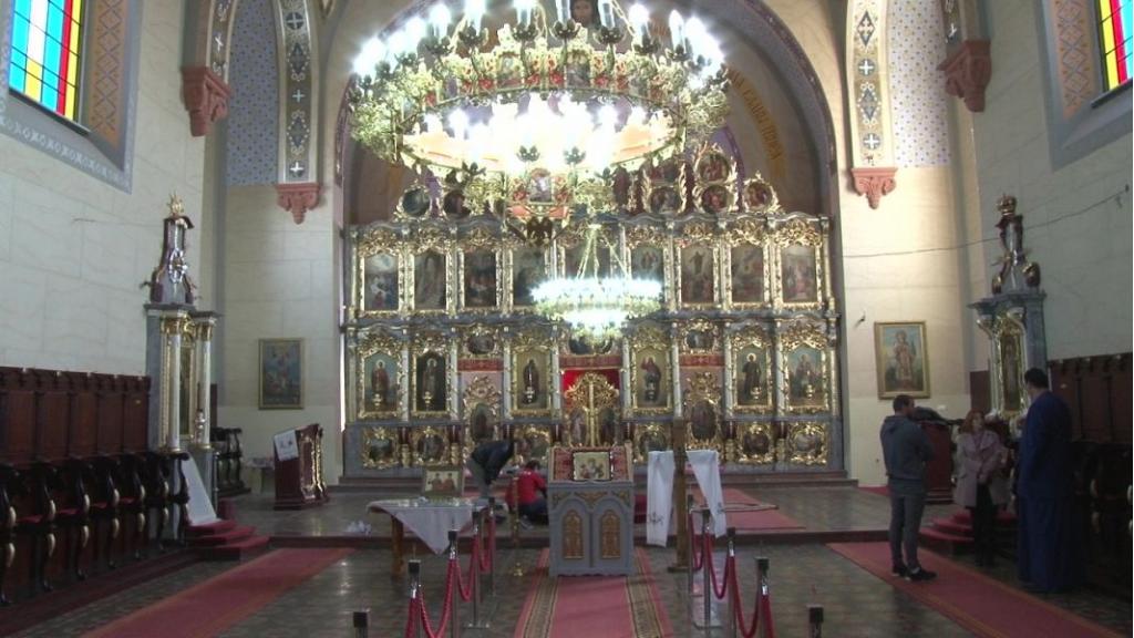 Rekonstruisan ikonostas hrama Prenosa moštiju svetog oca Nikolaja u Belegišu