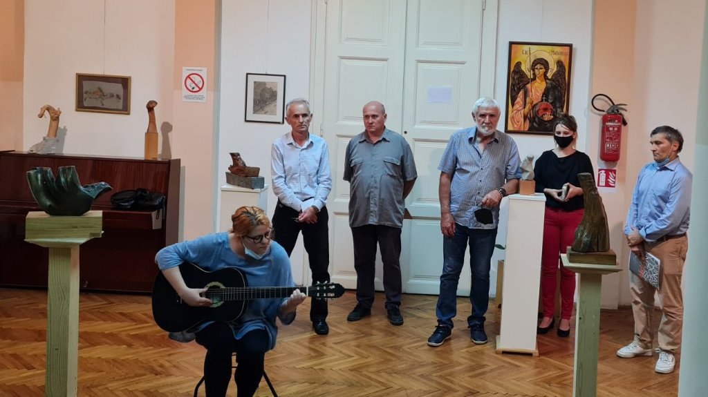Izložba skulptura Vrbašanina Novaka Jovovića otvorena u Novom Sadu