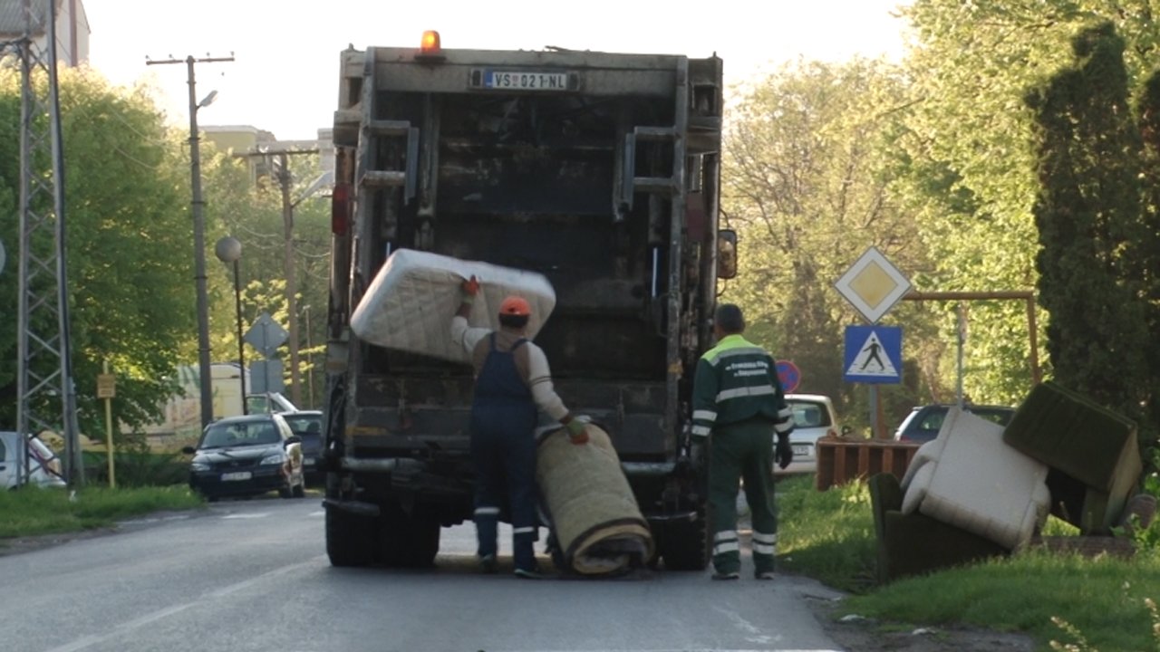 Odnošenje kabastog otpada iz sela od 15. do 19. aprila 