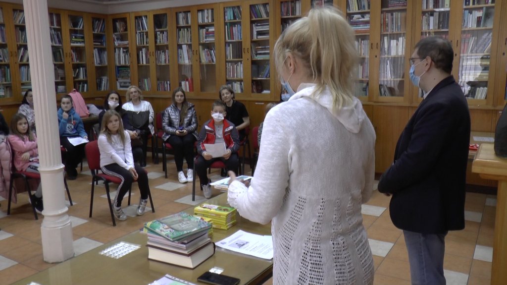 U vrbaskoj biblioteci dodeljene nagrade najboljima na konkursu Ljuljaška vetrova