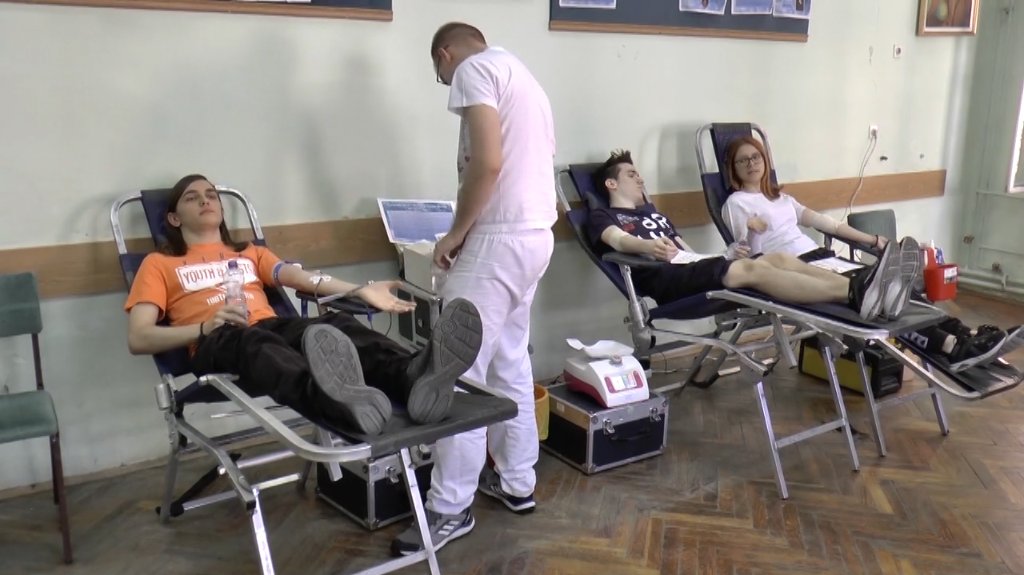 Gimnazijalci se odazvali maturskoj akciji dobrovoljnog davanja krvi