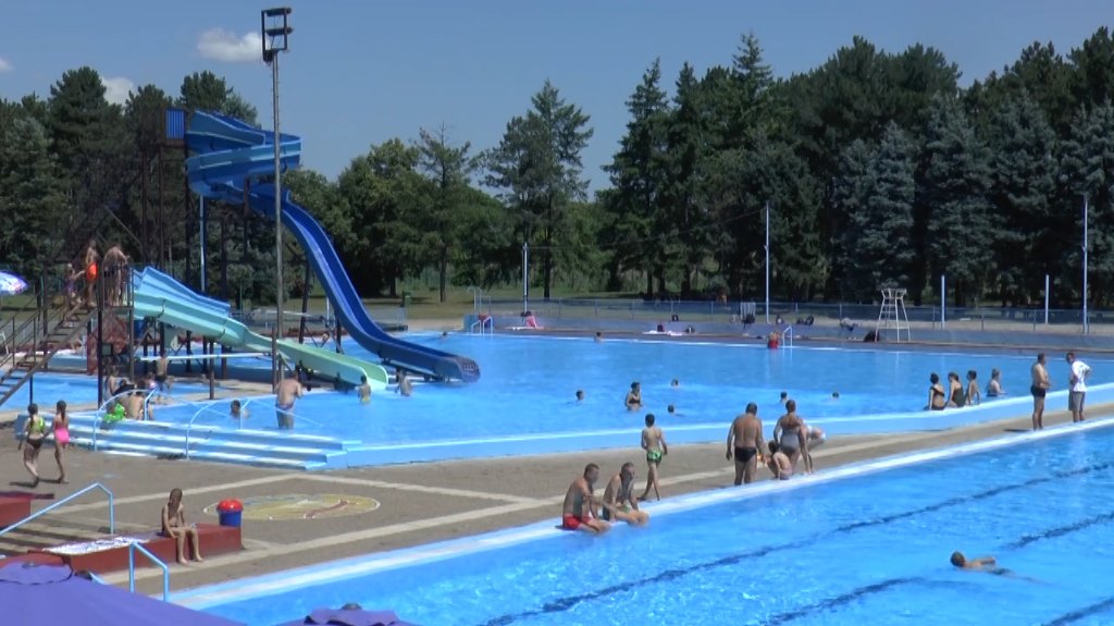 Spas od vrućina Vrbašani nalaze na Letnjim bazenima CFK
