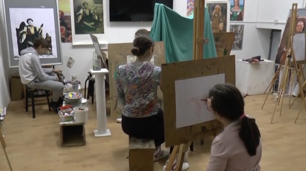Škola slikanja već osam godina deluje u vrbaskoj Galeriji