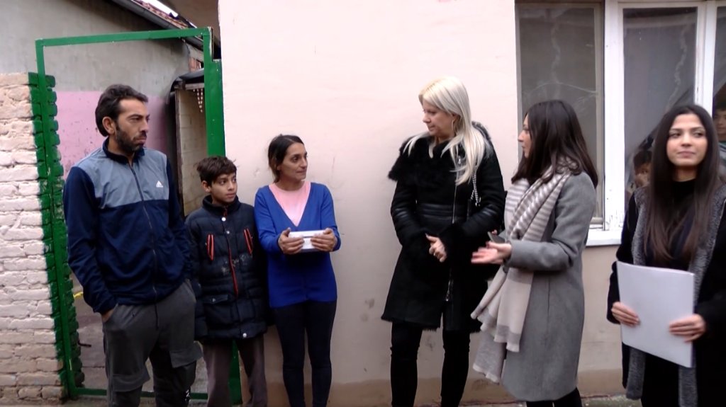 Oprema za kupatila za romske porodice